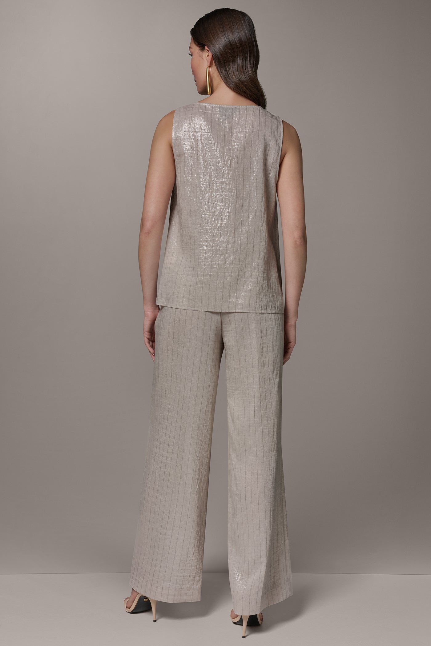 SLEEVELESS METALLIC PINSTRIPE TOP