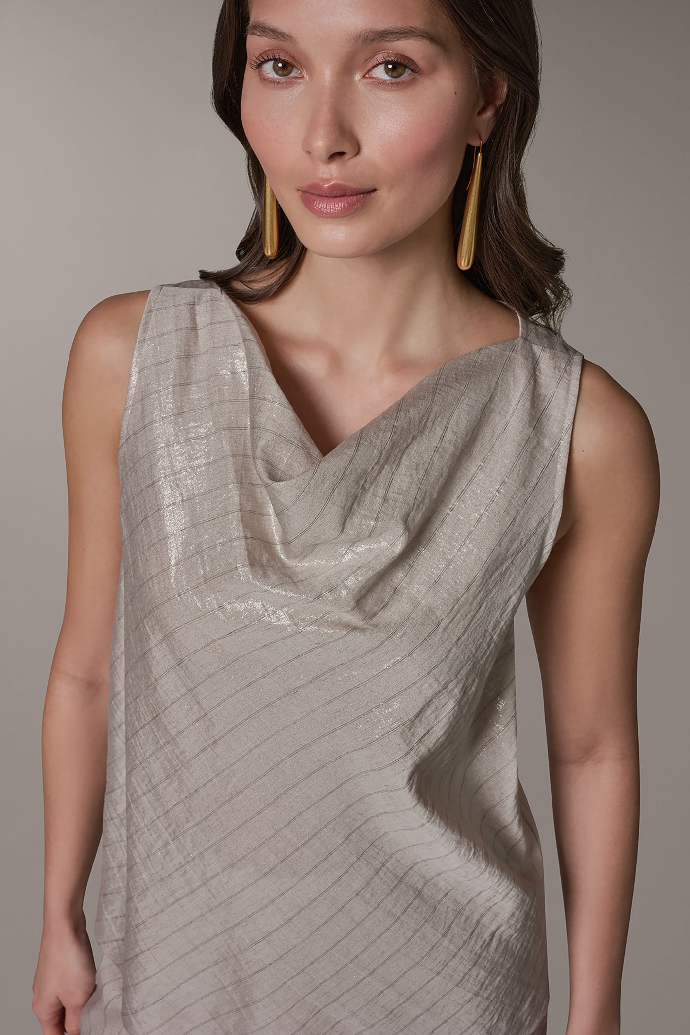 SLEEVELESS METALLIC PINSTRIPE TOP