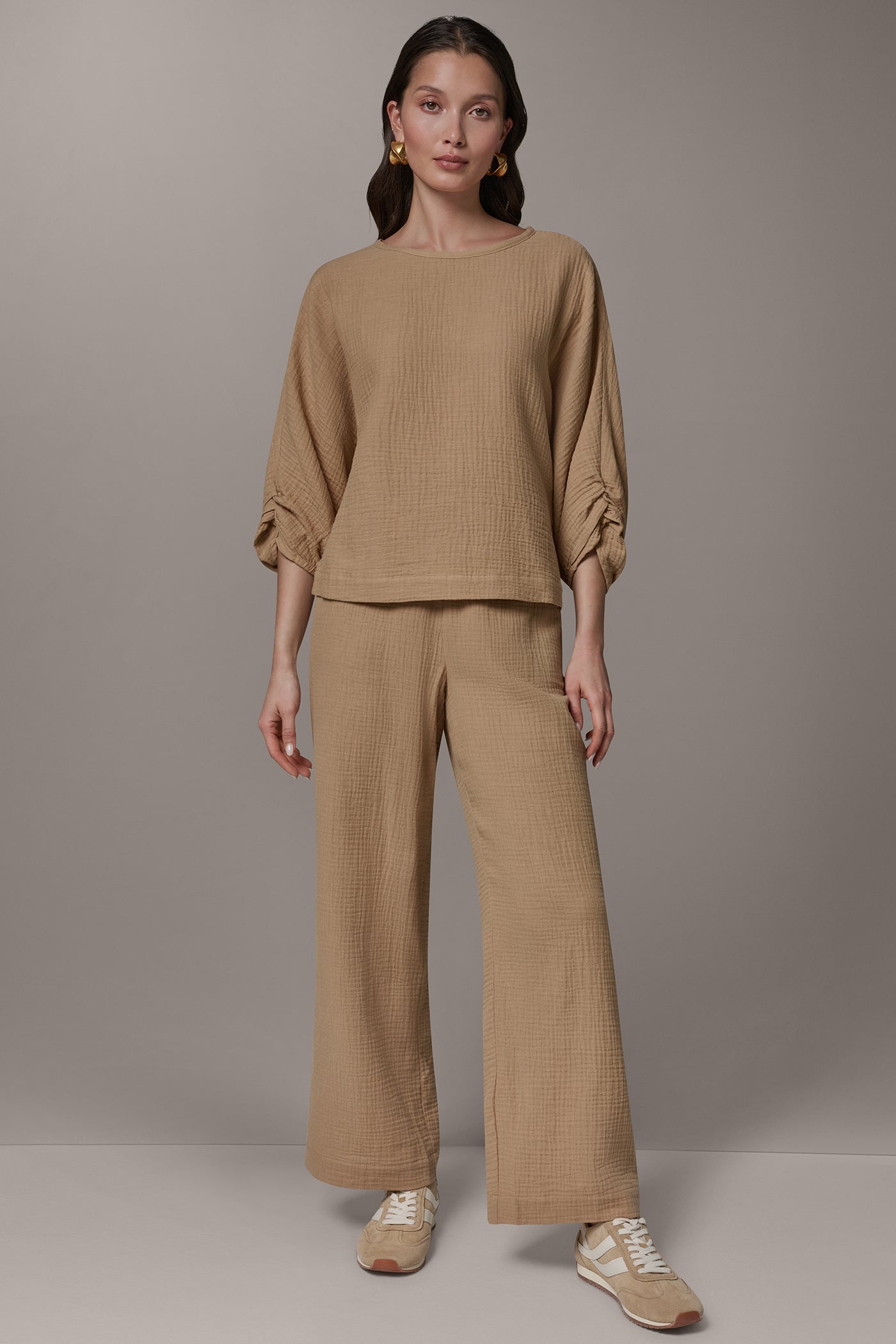 3/4 SLEEVE TWIST CUFF BLOUSE