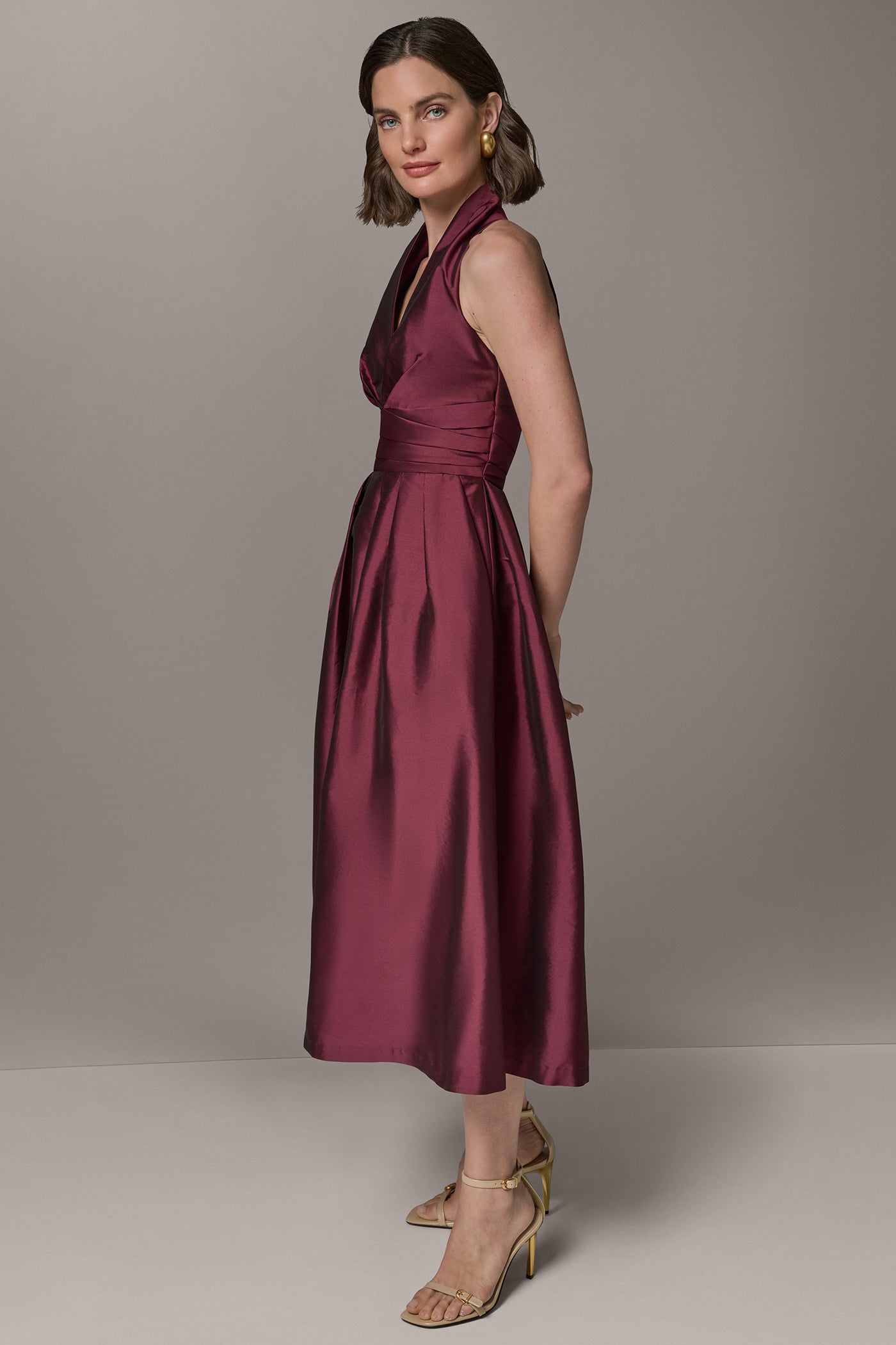 SLEEVELESS V-NECK TAFFETA MIDI COCKTAIL DRESS
