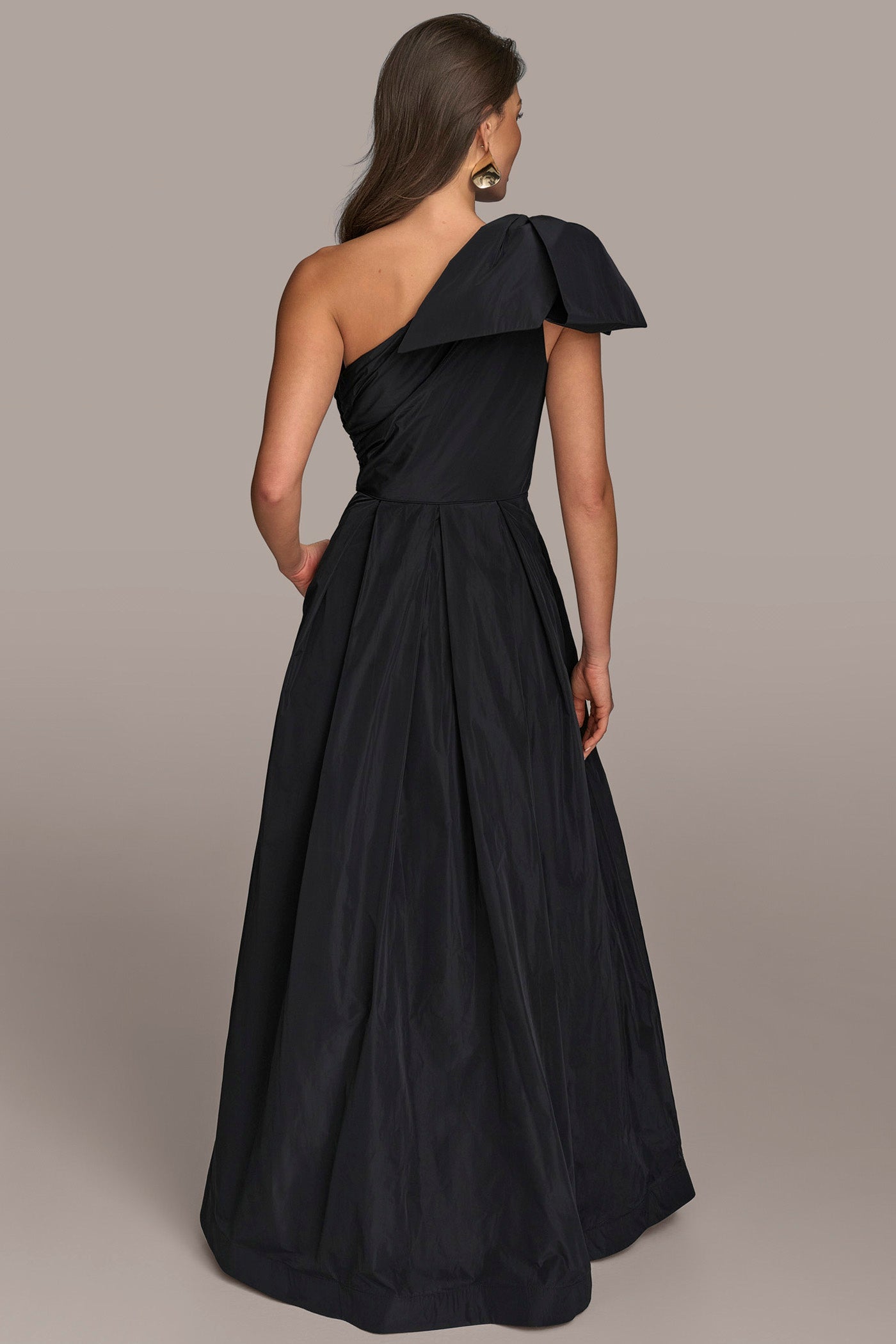 TAFFETA ONE-SHOULDER BALL GOWN