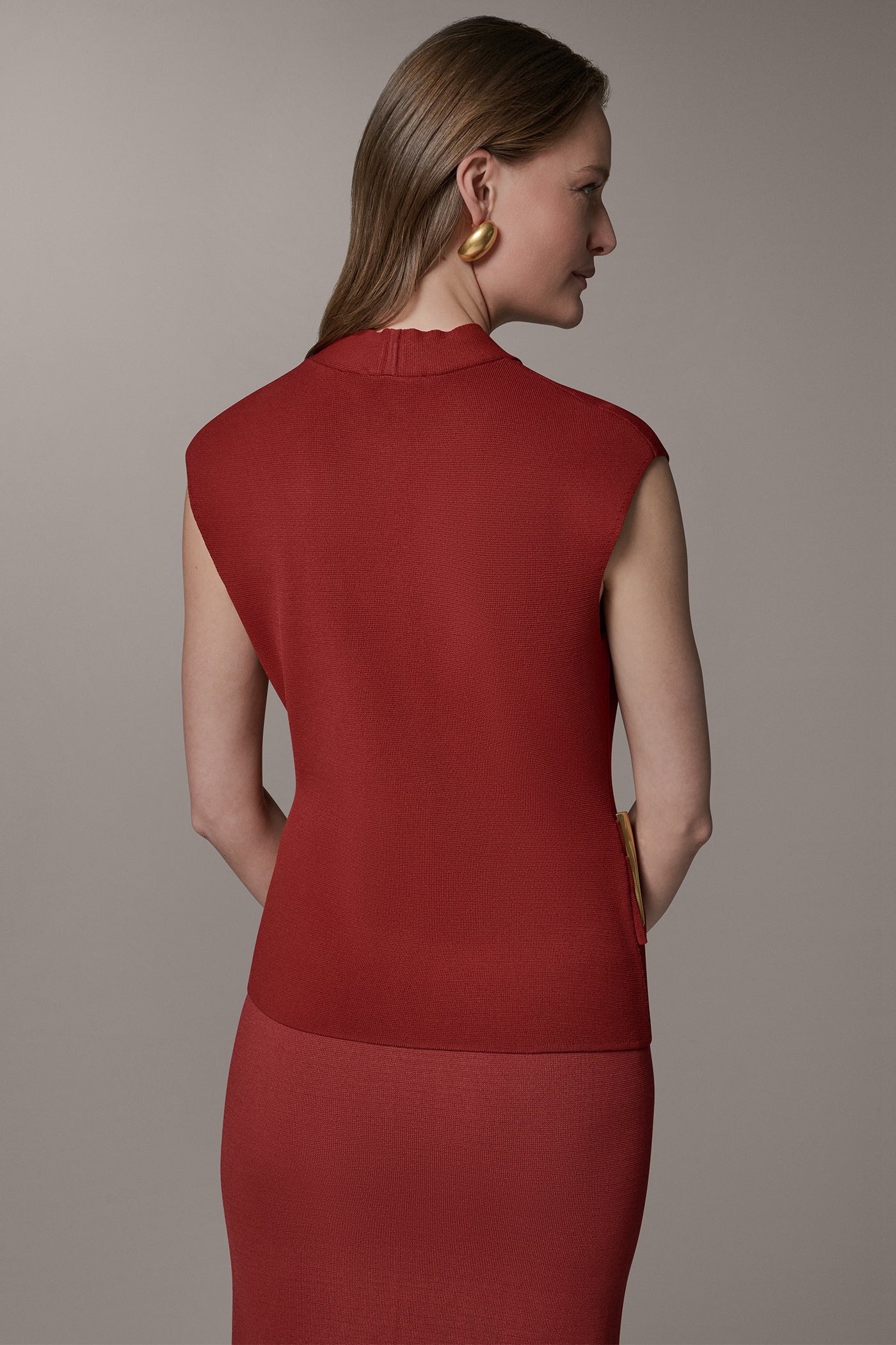 V-NECK WRAP-EFFECT TOP