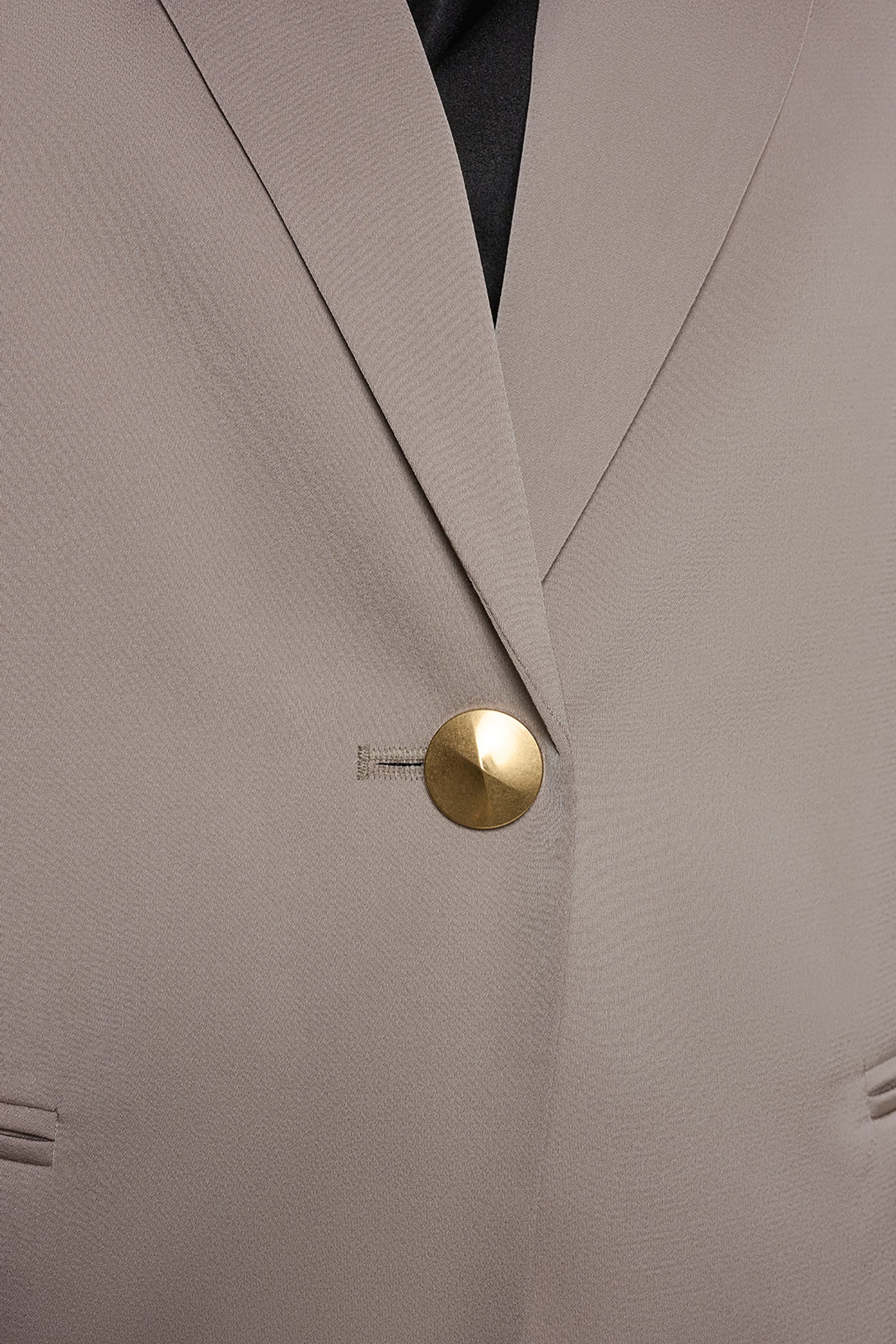 SATIN ONE-BUTTON SUIT BLAZER