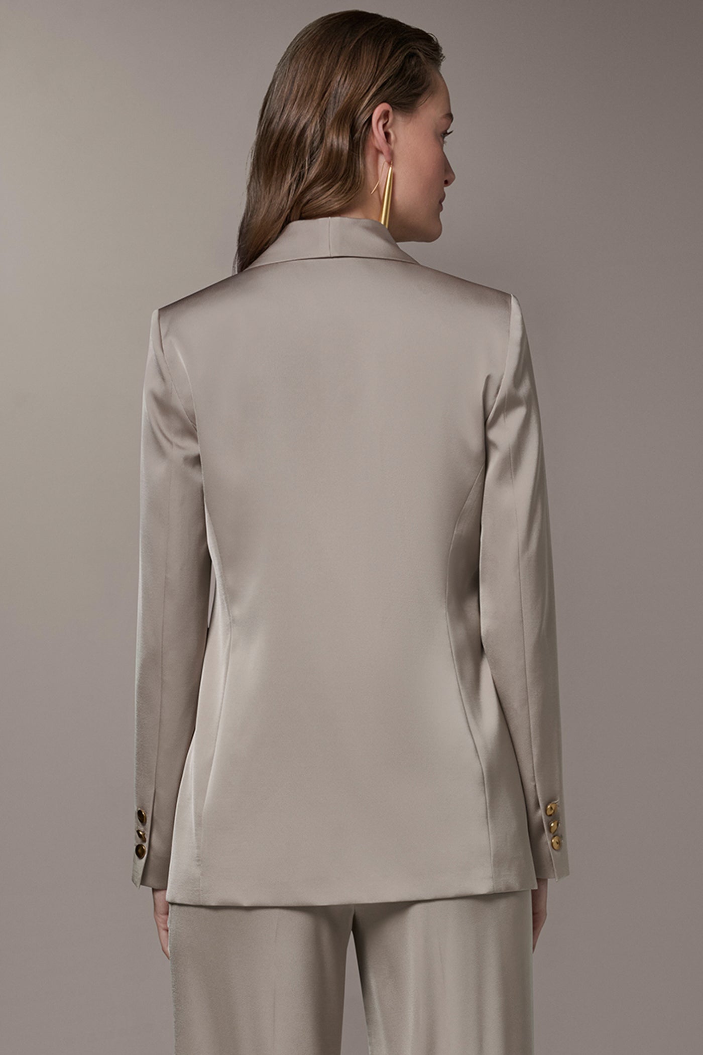 SATIN ONE-BUTTON SUIT BLAZER